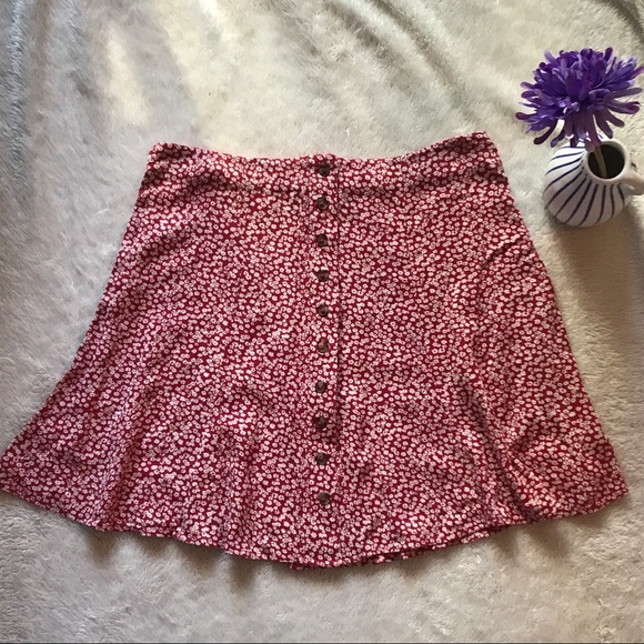 AE - Red Skirt with White Flowers - Picture 1 of 6